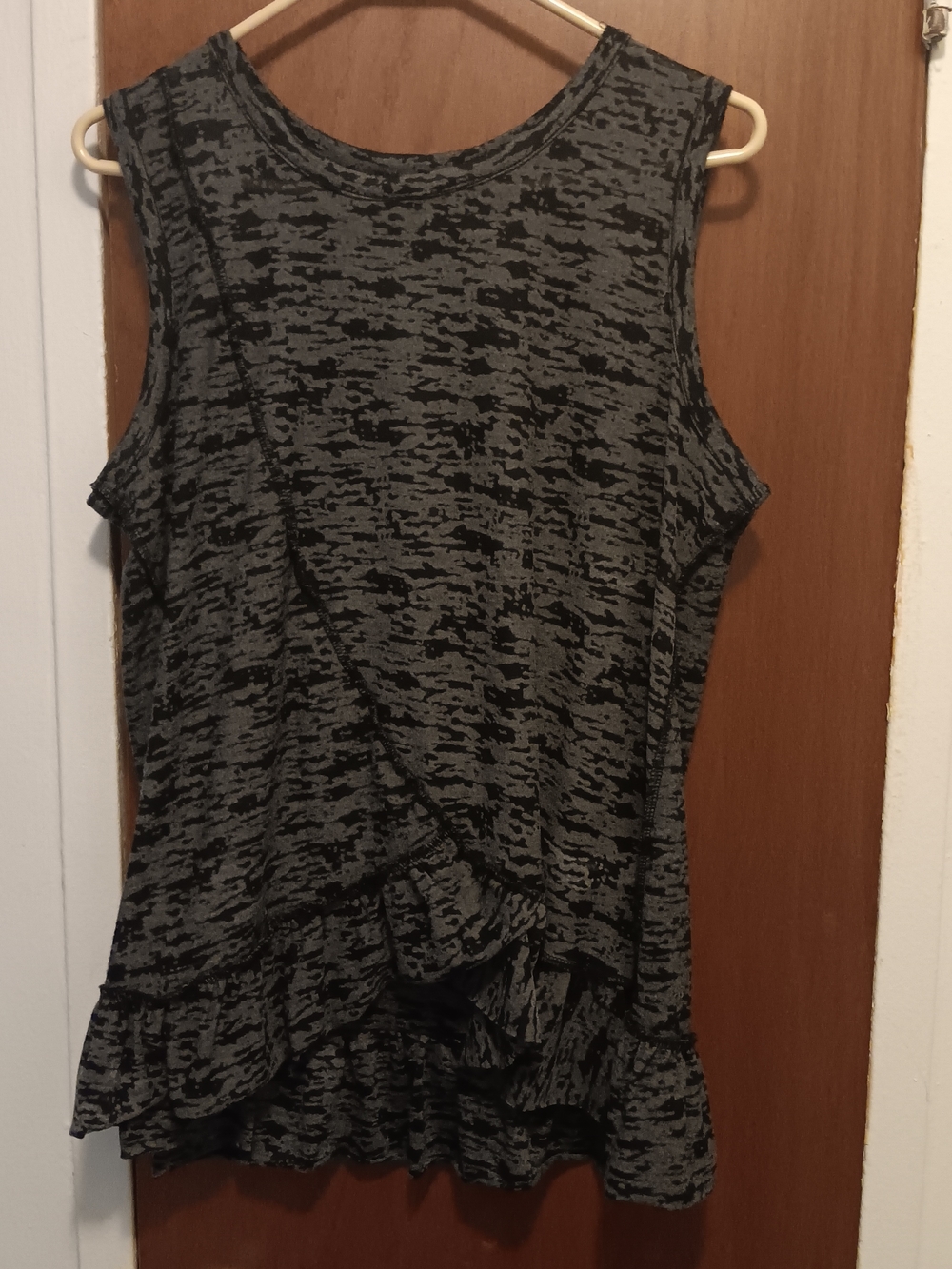 Two DG2 by Diane Gilman Tops Black and Blue Patterned Ruffle Tanks New